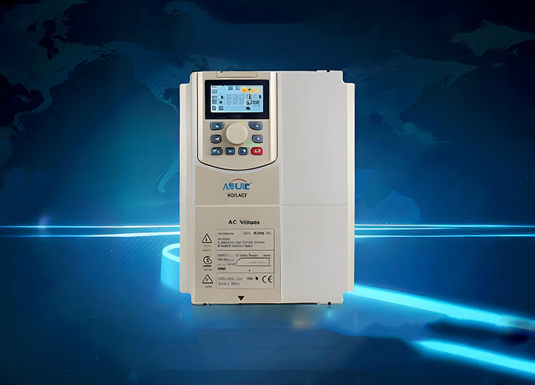 Kas ir Universal AC Drive‌?